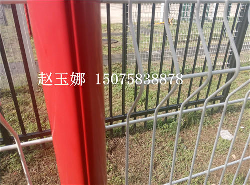 桃型柱護欄網，熔堅固美觀于一身的護欄網產品