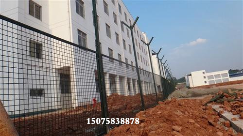 監(jiān)獄隔離網(wǎng)安裝基礎(chǔ)施工