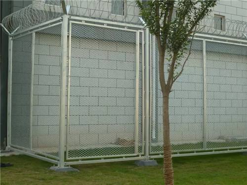 熱浸鍍鋅護(hù)欄網(wǎng)